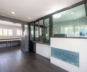 Photo 3 - Hollywood City Inn