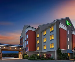 Photo 2 - Holiday Inn Express New Orleans East, an IHG Hotel