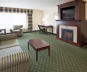 Photo 5 - Holiday Inn & Conference Center Marshfield, an IHG Hotel