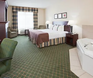 Photo 4 - Holiday Inn & Conference Center Marshfield, an IHG Hotel