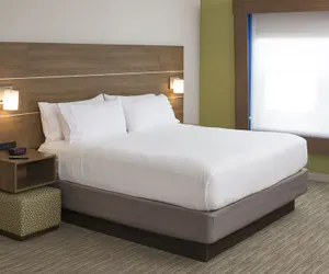 Photo 4 - Holiday Inn Express Hotel & Suites White River Junction, an IHG Hotel