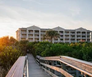 Photo 2 - Holiday Inn Club Vacations Cape Canaveral Beach Resort, an IHG Hotel