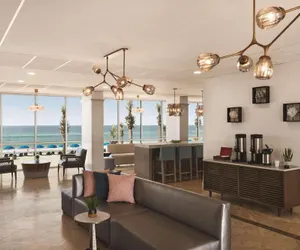 Photo 3 - Radisson Beachfront Hotel - Panama City Beach