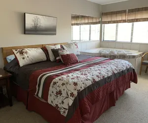 Photo 5 - Laurel Inn Condominium