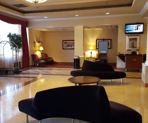 Photo 3 - Ramada Plaza by Wyndham Atlanta Airport