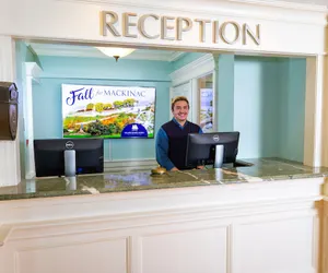Photo 5 - Island House Hotel
