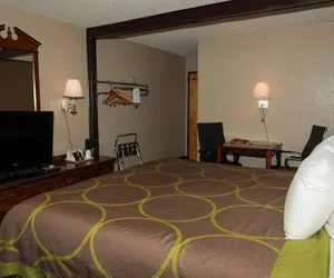 Photo 4 - Super 8 by Wyndham Gallup