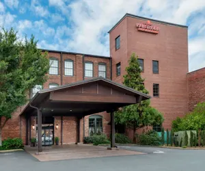Photo 2 - Hawthorn Extended Stay by Wyndham Rome