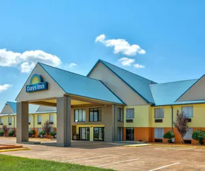 Photo 2 - Days Inn by Wyndham Tunica Resorts