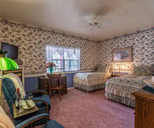 Photo 3 - Apples Bed & Breakfast