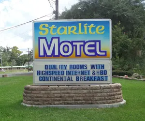 Photo 2 - Starlite Motel Many