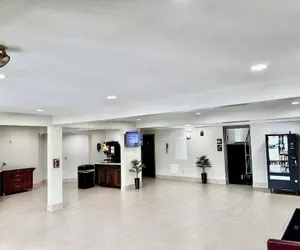 Photo 4 - Red Roof Inn & Suites Newport – Middletown, RI