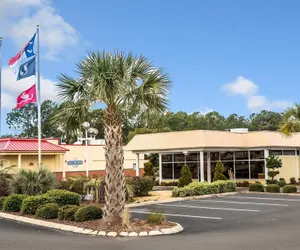 Photo 2 - Rodeway Inn & Suites Wilmington North
