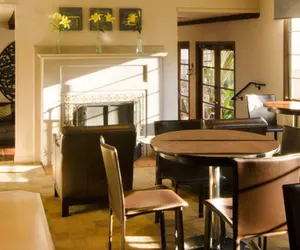 Photo 3 - Casa Del Mar Inn