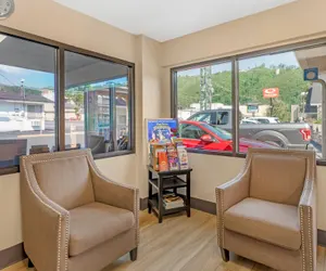 Photo 5 - Econo Lodge Inn & Suites Gatlinburg at the Convention Center