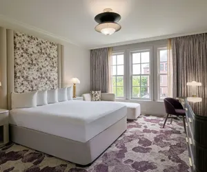 Photo 5 - Royal Park Hotel
