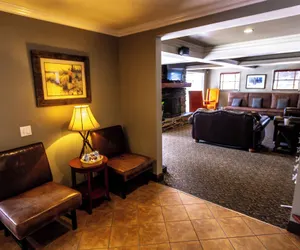 Photo 4 - The Mammoth Creek Inn