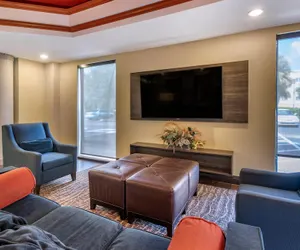 Photo 3 - Comfort Suites Fort Pierce I-95