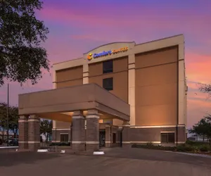 Photo 2 - Comfort Suites DFW North/Grapevine