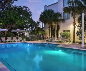 Photo 2 - Faro Blanco Resort & Yacht Club Marathon, Curio by Hilton