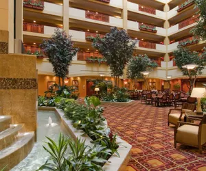 Photo 5 - Embassy Suites by Hilton Hampton Convention Center