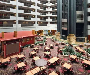 Photo 4 - Embassy Suites by Hilton Hampton Convention Center