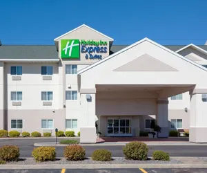 Photo 2 - Holiday Inn Express and Suites Stevens Point by IHG