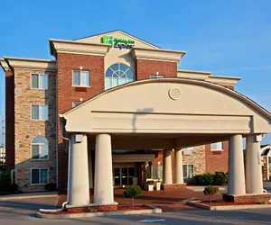 Photo 2 - Holiday Inn Express Hotel & Suites Lexington-Downtown, an IHG Hotel