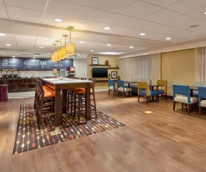 Photo 4 - Hampton Inn Waterbury