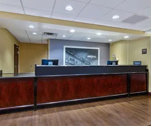 Photo 5 - Hampton Inn Waterbury