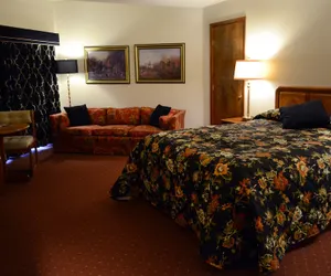 Photo 2 - Greenbrier Inn