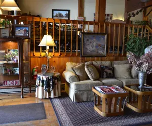 Photo 3 - Greenbrier Inn
