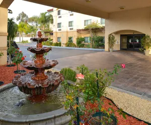 Photo 2 - Comfort Suites Redlands