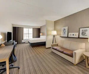 Photo 2 - Country Inn & Suites by Radisson, Findlay, OH