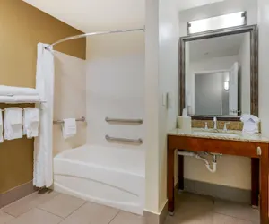 Photo 5 - Comfort Suites Lady Lake - The Villages