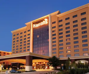 Photo 2 - Harrah's Kansas City Hotel and Casino