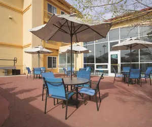 Photo 2 - La Quinta Inn & Suites by Wyndham Gallup