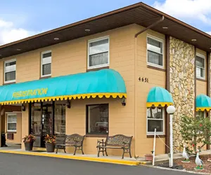 Photo 2 - Knights Inn Kissimmee