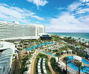 Photo 2 - Fontainebleau Miami Beach