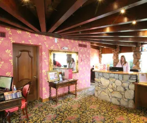 Photo 2 - Madonna Inn