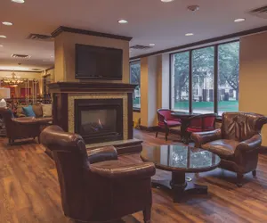 Photo 4 - The Parkview Hotel