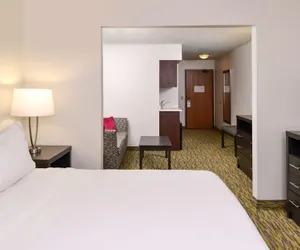 Photo 4 - Holiday Inn Express & Suites Omaha West, an IHG Hotel