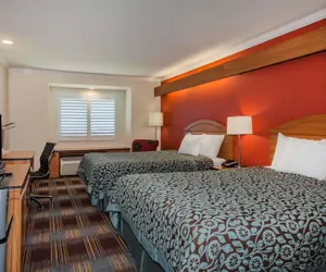 Photo 2 - Days Inn & Suites by Wyndham Antioch