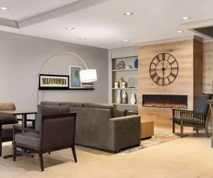 Photo 4 - Country Inn & Suites by Radisson, St. Cloud East, MN
