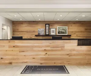 Photo 5 - Country Inn & Suites by Radisson, St. Cloud East, MN