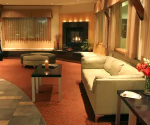 Photo 2 - Best Western Snowcap Lodge