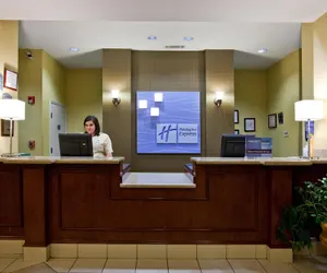 Photo 3 - Holiday Inn Express Clanton by IHG