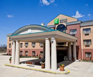 Photo 2 - Holiday Inn Express Clanton by IHG