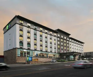 Photo 2 - Holiday Inn Express Hotel & Suites Fort Worth Downtown, an IHG Hotel