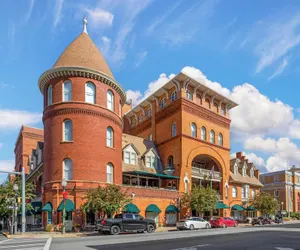 Photo 2 - Windsor Hotel, an Ascend Collection Hotel